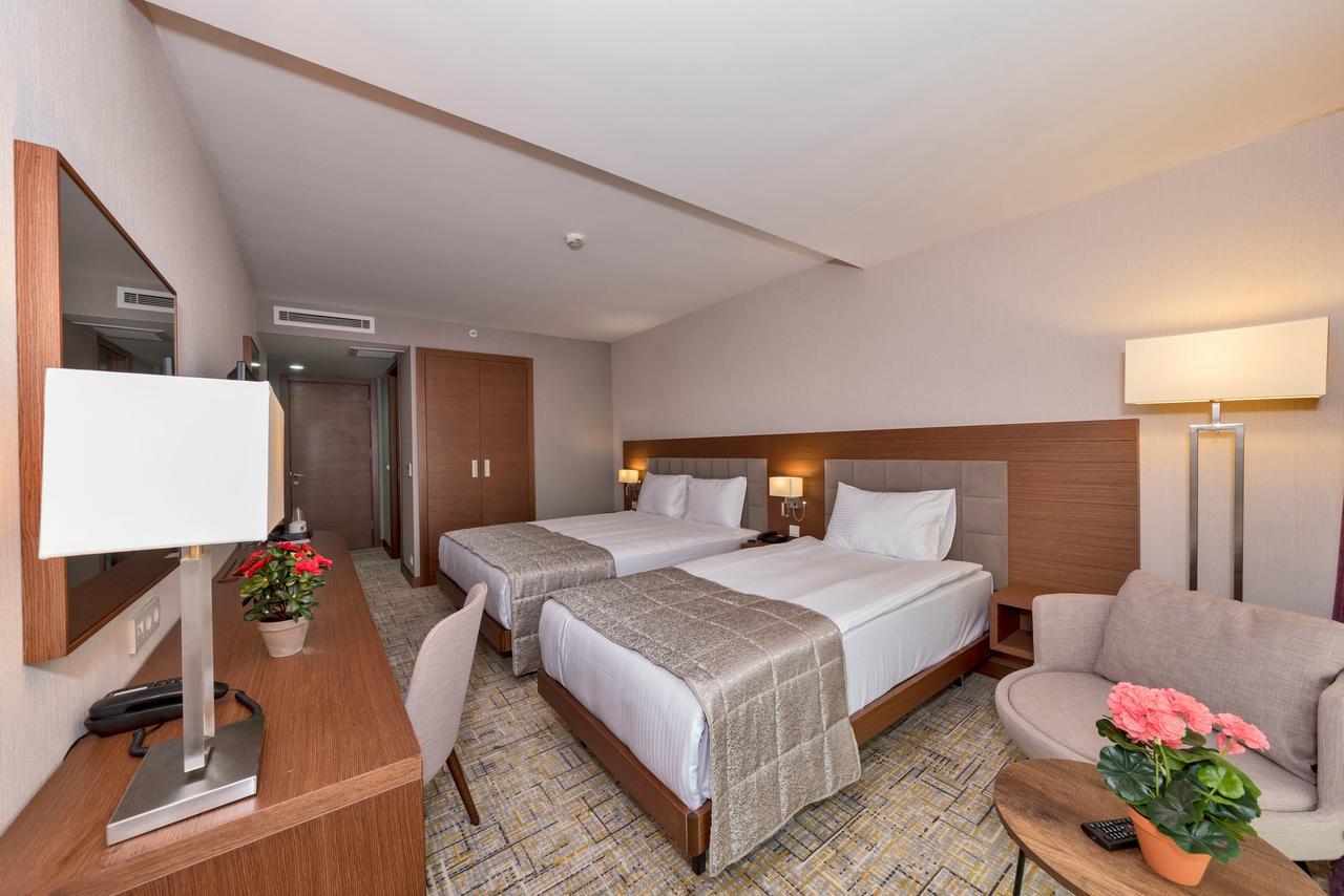 Land Park Hotel อิสตันบูล ภายนอก รูปภาพ