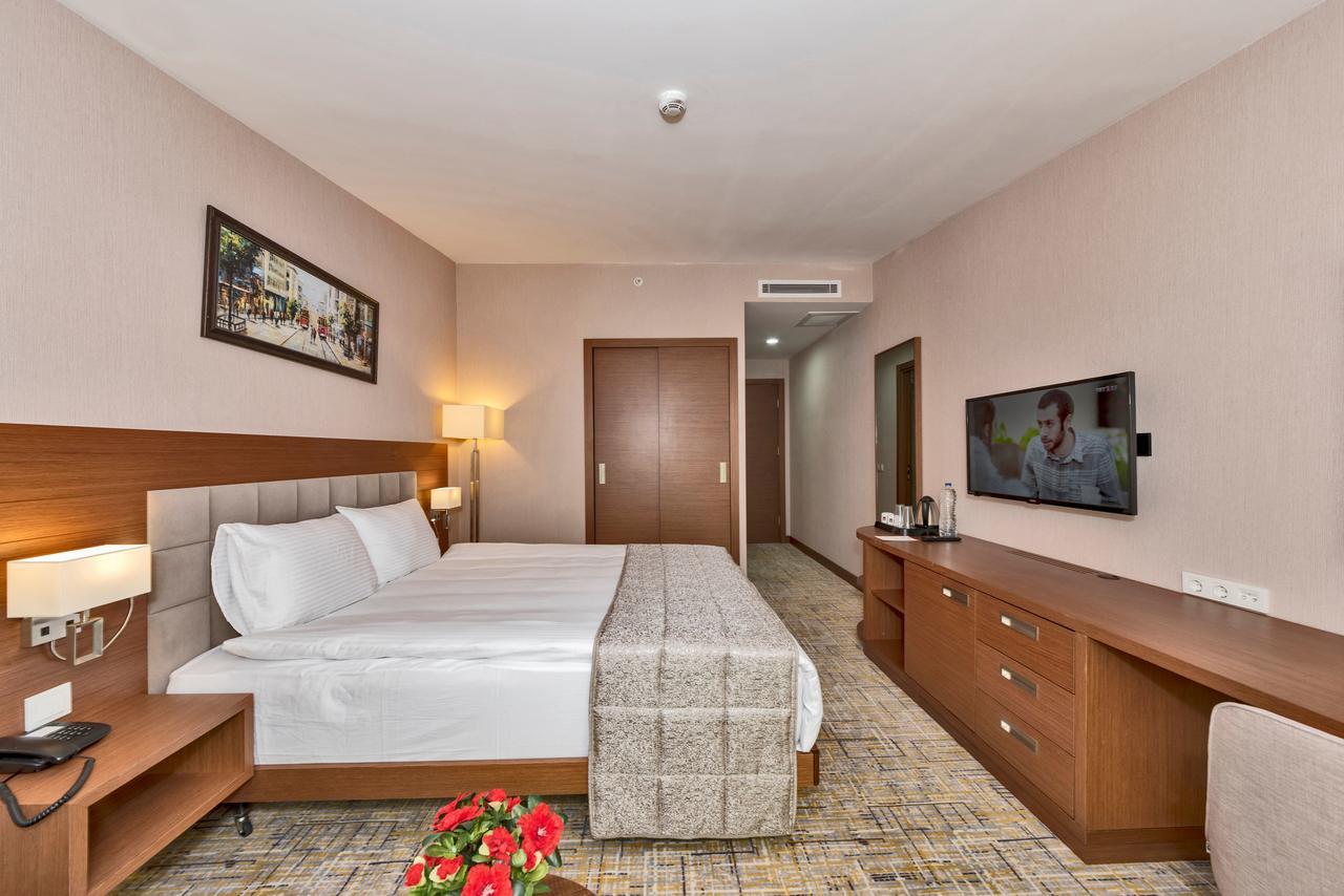 Land Park Hotel อิสตันบูล ภายนอก รูปภาพ