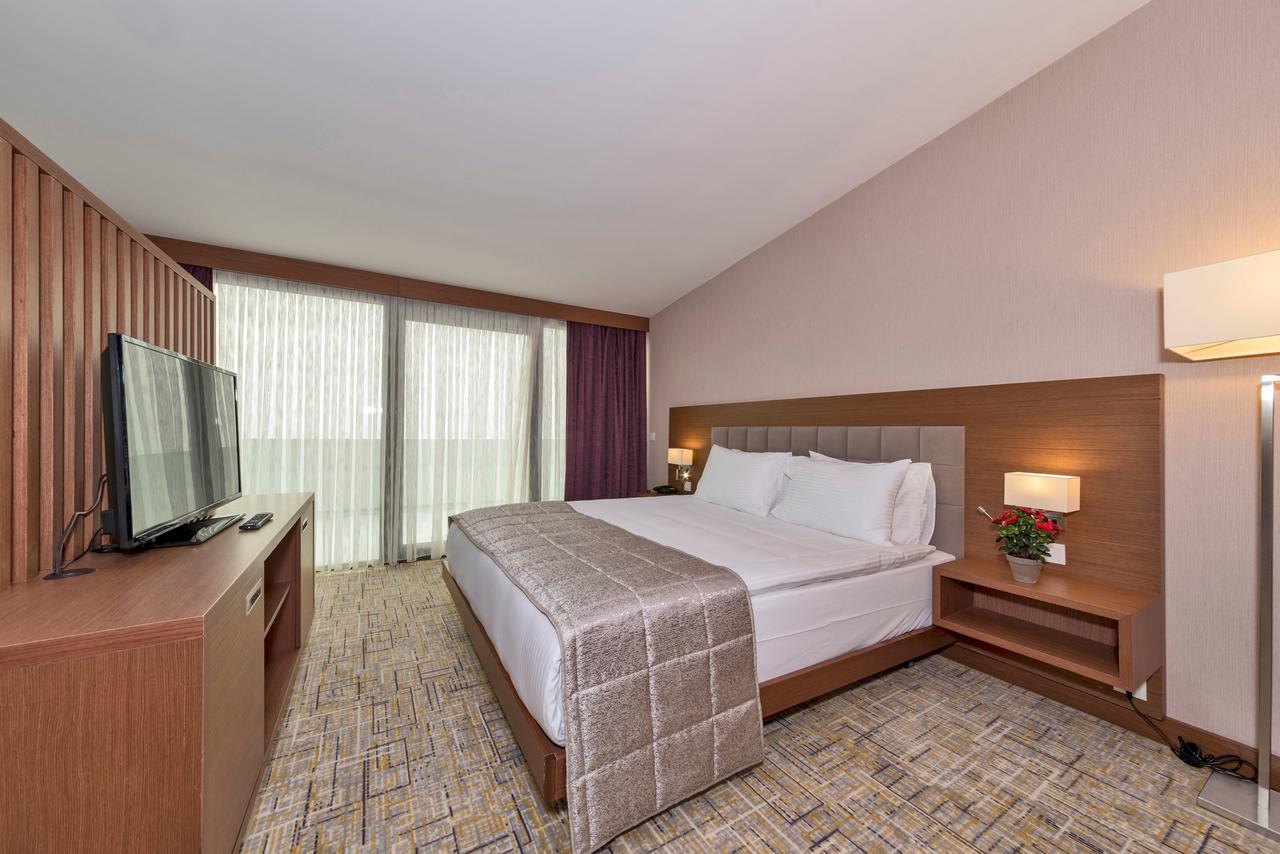 Land Park Hotel อิสตันบูล ภายนอก รูปภาพ