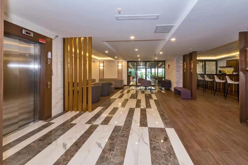 Land Park Hotel อิสตันบูล ภายนอก รูปภาพ